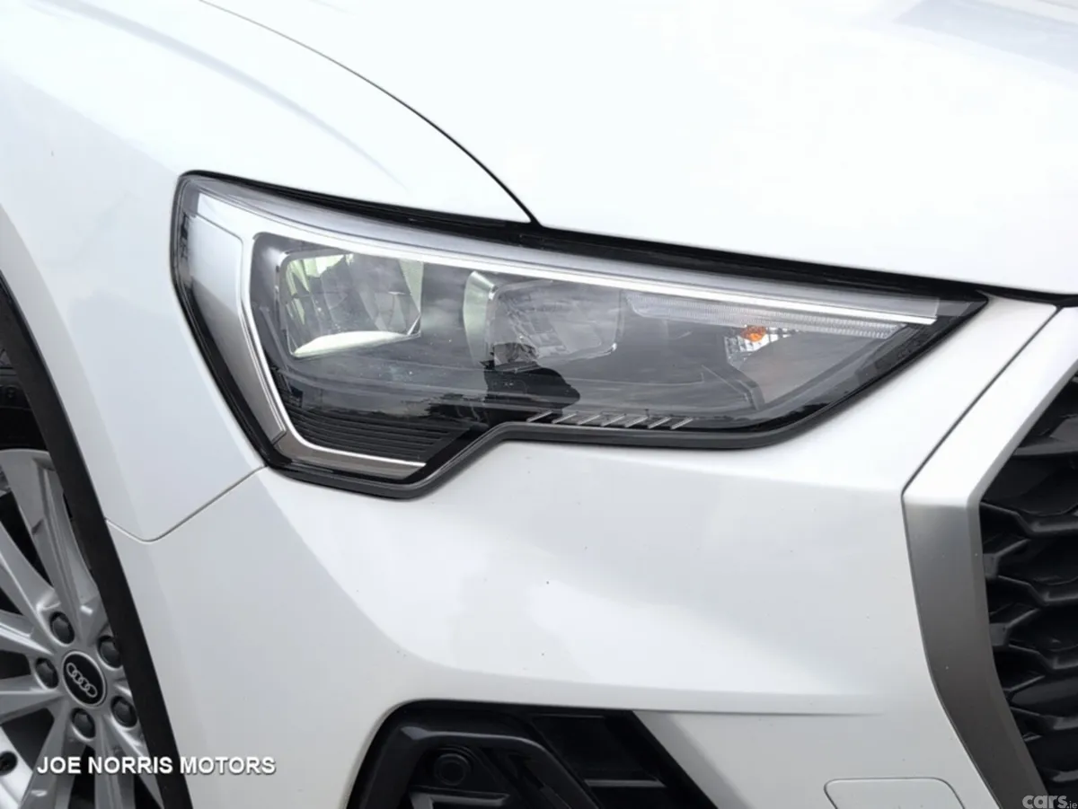 Audi Q3 Hatchback, Petrol, 2021, White