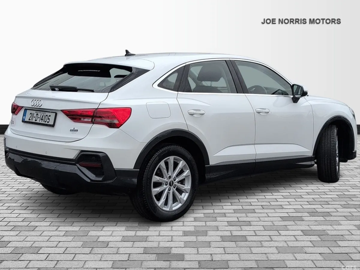 Audi Q3 Hatchback, Petrol, 2021, White