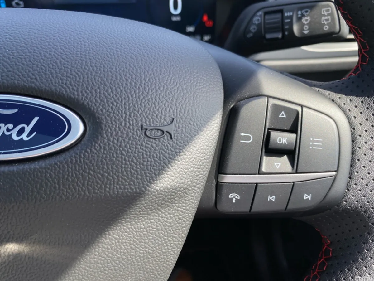 Ford Kuga SUV, Petrol Hybrid, 2026, Green