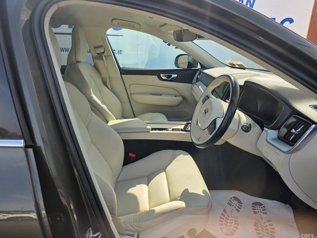 Volvo XC60 SUV, Diesel, 2021, Grey
