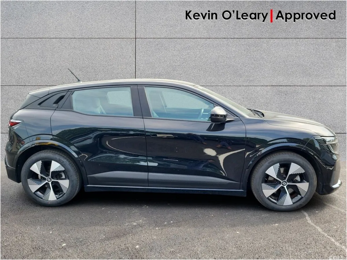 Renault Megane Hatchback, Electric, 2023, Black