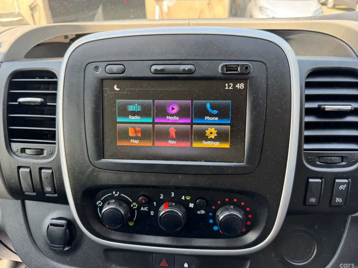 Renault Trafic MPV, Diesel, 2019, Grey