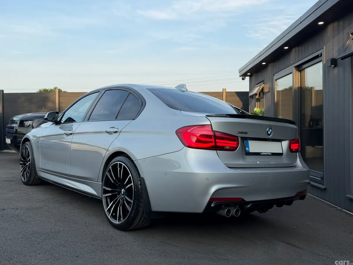 BMW 3-Series Saloon, Diesel, 2018, Silver