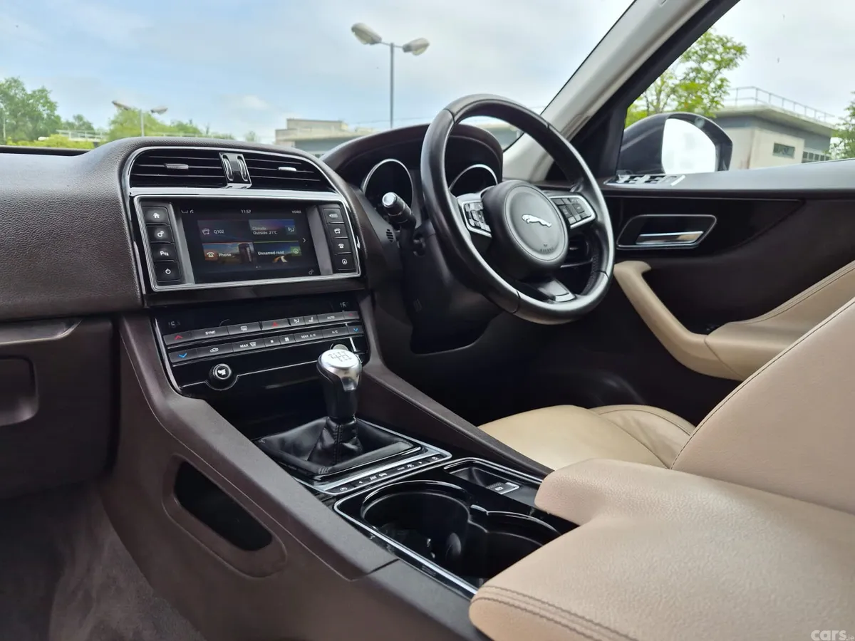Jaguar F-Pace SUV, Diesel, 2016, Red