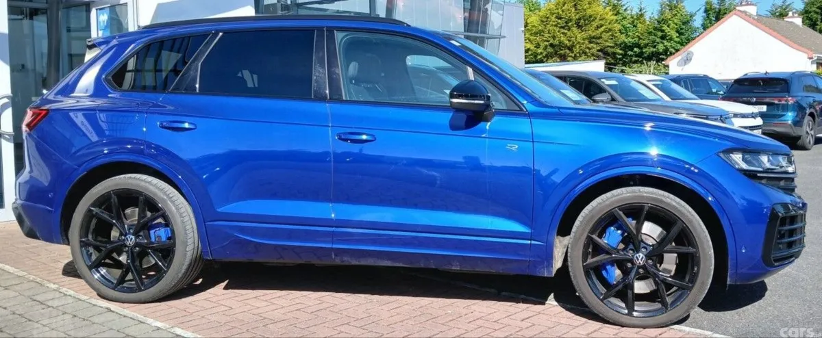 Volkswagen Touareg SUV, Petrol Plug-in Hybrid, 2024, Blue