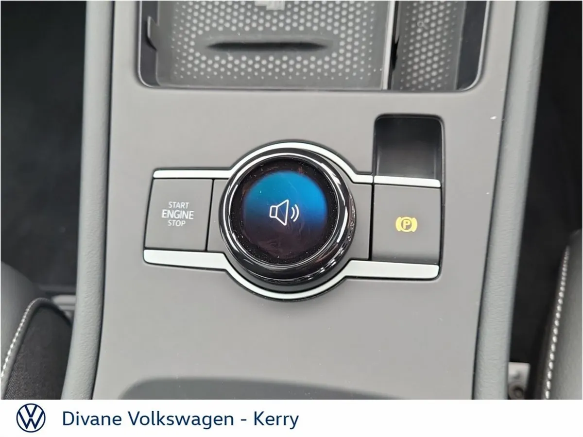 Volkswagen T-Roc SUV, Petrol Hybrid, 2027, White