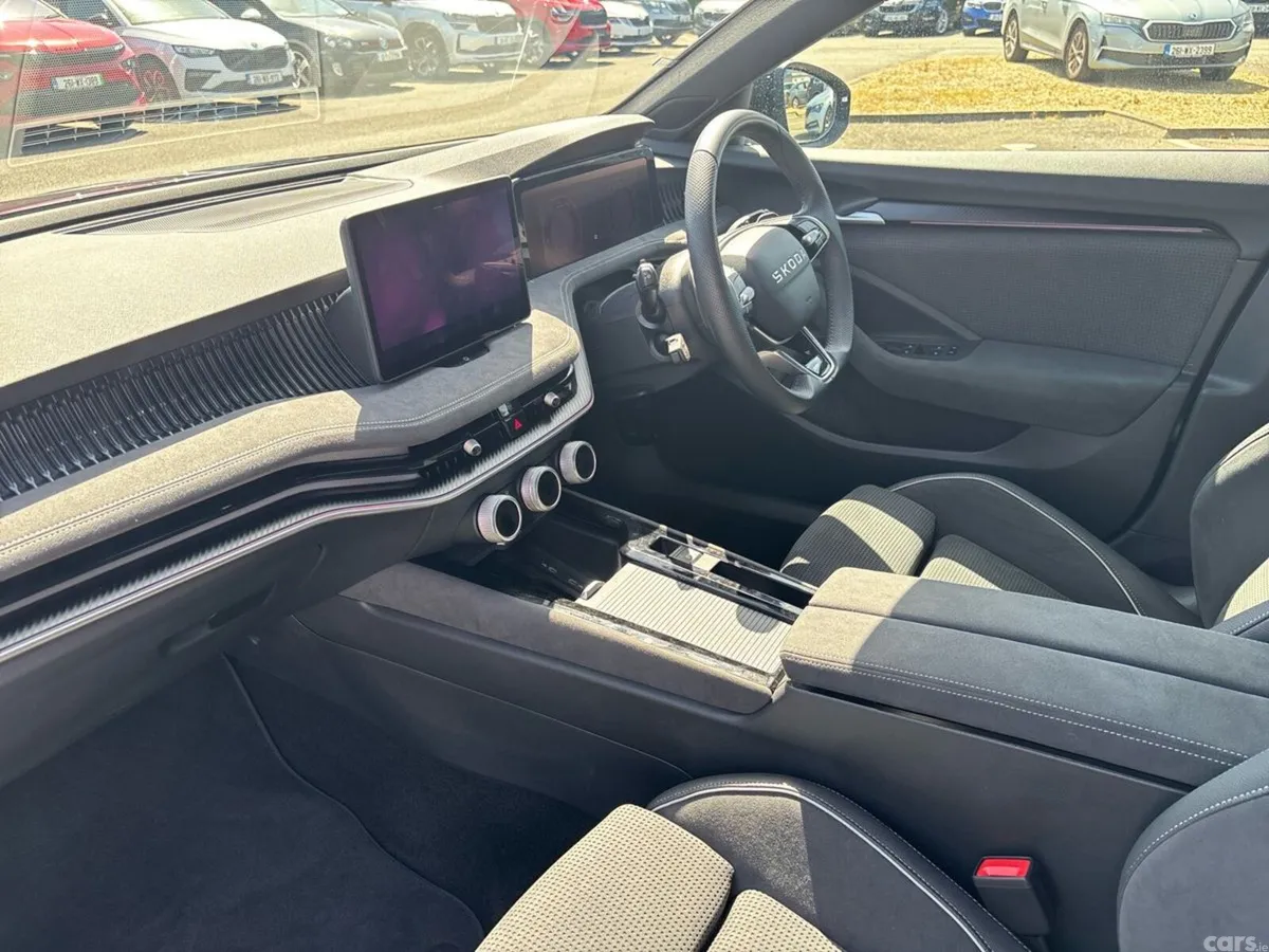 Skoda Superb Saloon, Diesel, 2026, Black