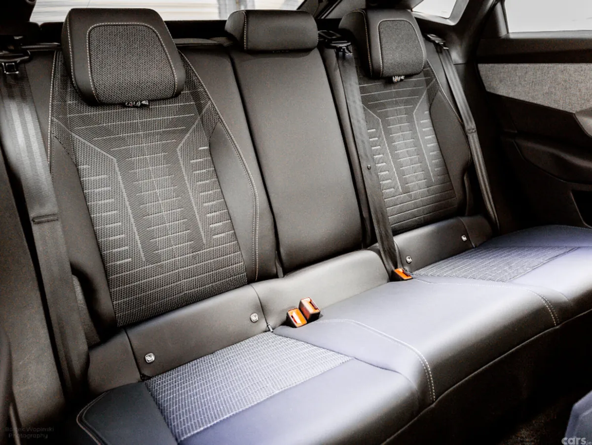 Peugeot 3008 SUV, Petrol Hybrid, 2024, Grey