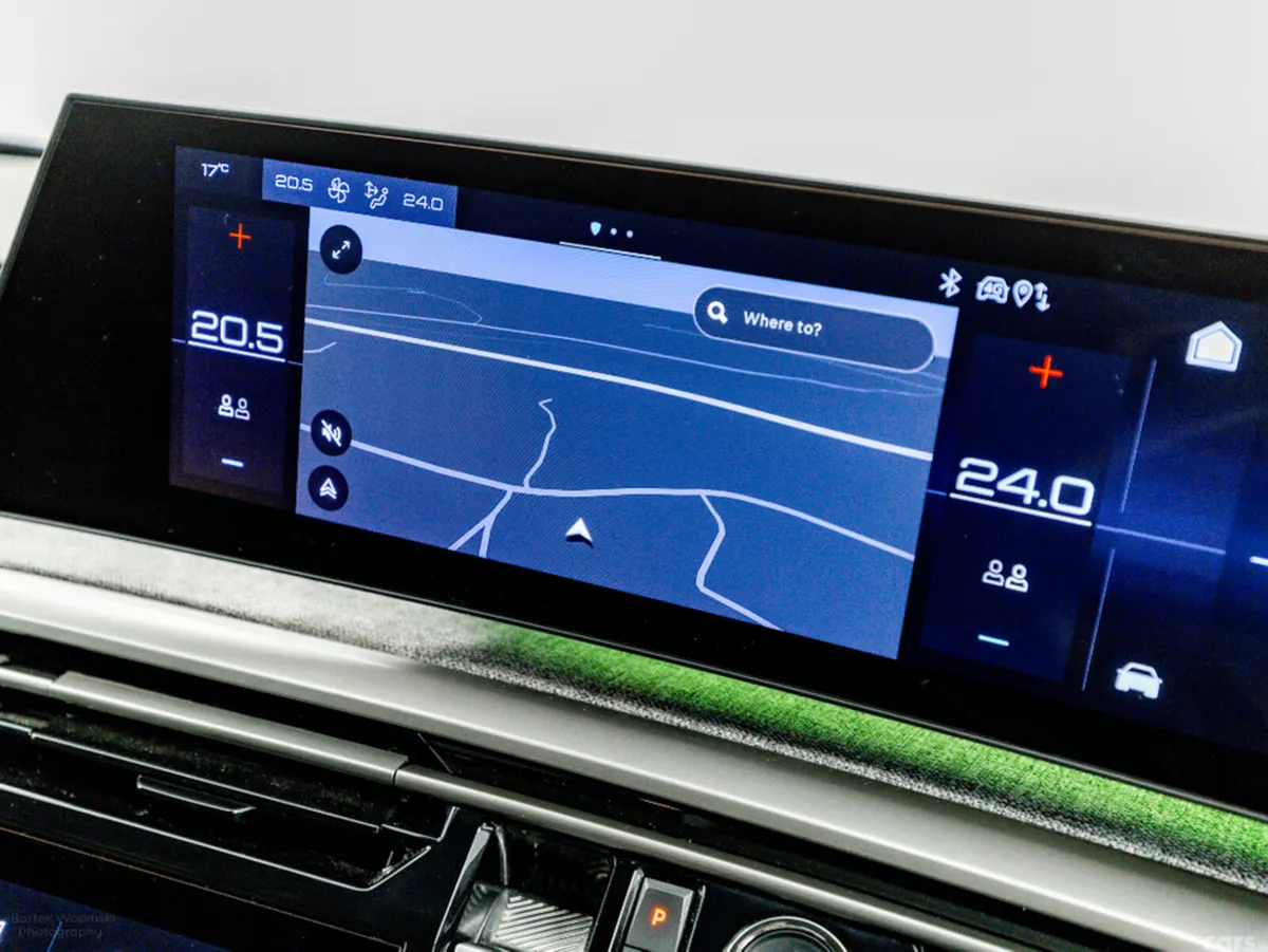 Peugeot 3008 SUV, Petrol Hybrid, 2024, Grey