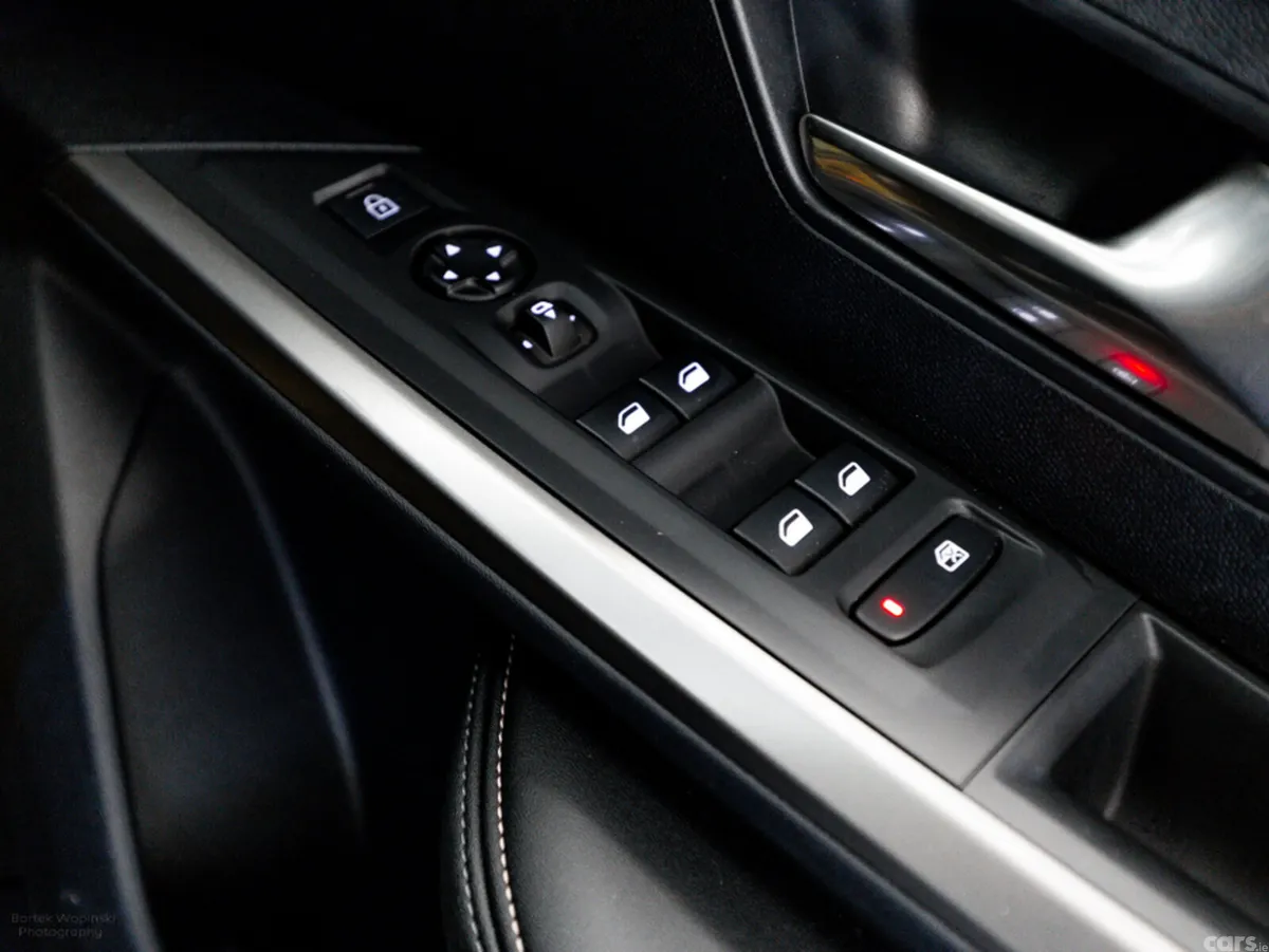 Peugeot 3008 SUV, Petrol Hybrid, 2024, Grey