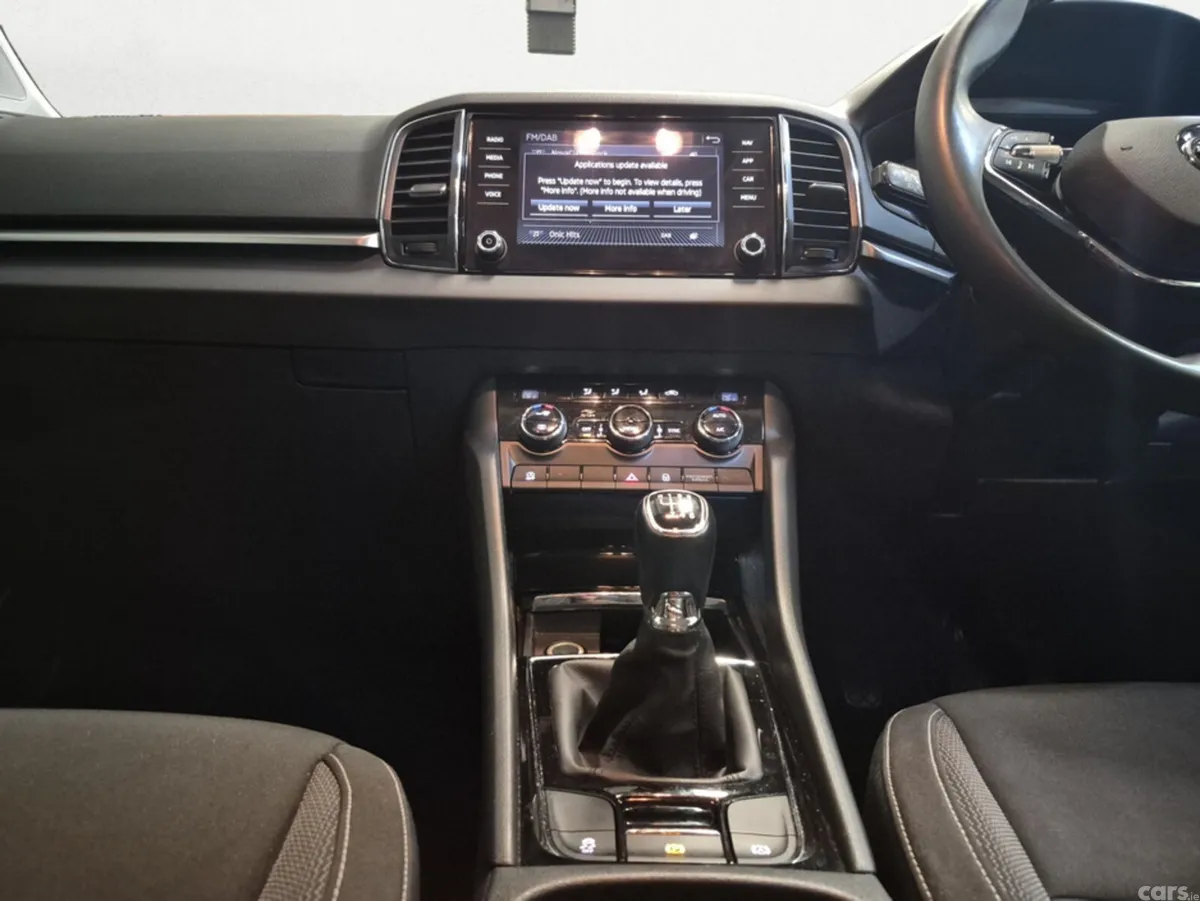 Skoda Karoq SUV, Diesel, 2023, Grey