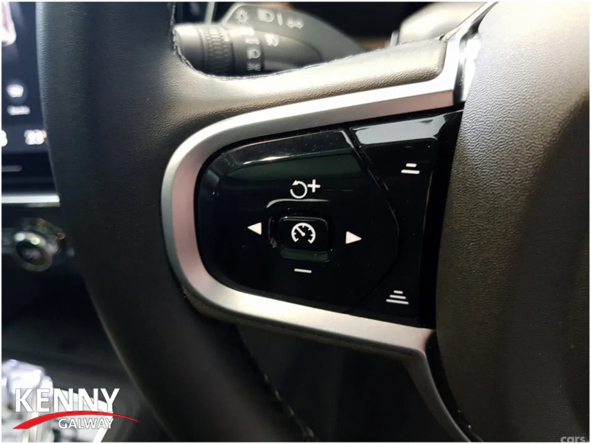 Volvo XC90 Estate, Petrol Hybrid, 2025, Black