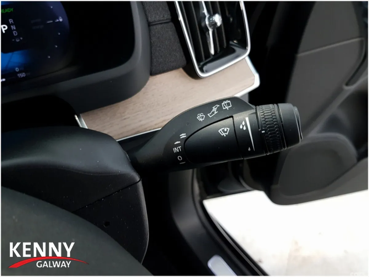 Volvo XC90 Estate, Petrol Hybrid, 2025, Black