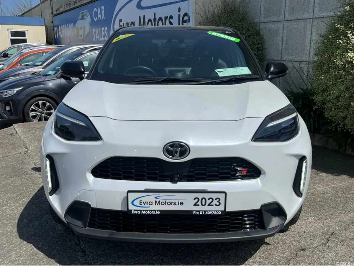 Toyota Yaris Cross SUV, Petrol Hybrid, 2023, White