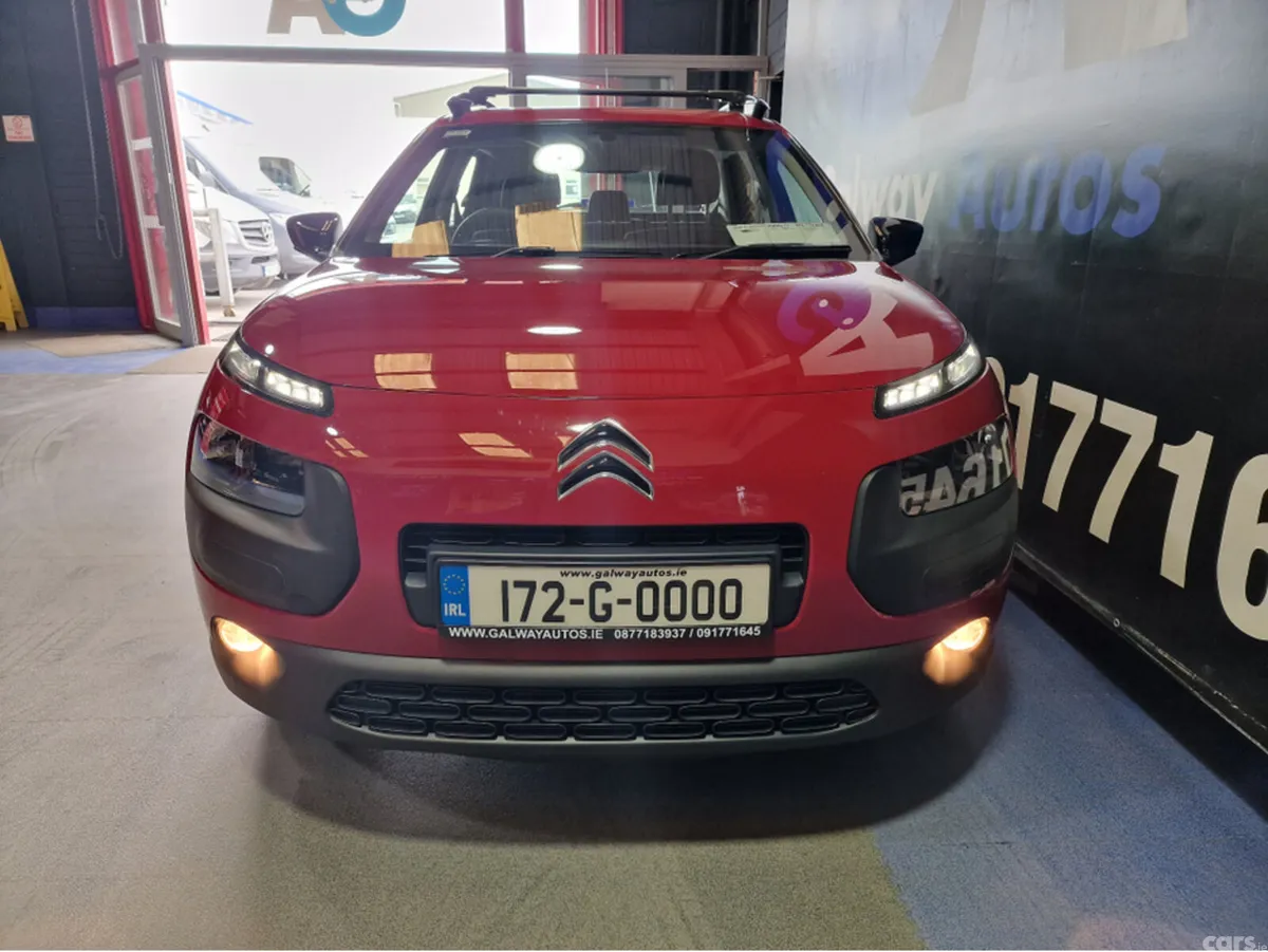 Citroen C4 Cactus Hatchback, Petrol, 2017, Red