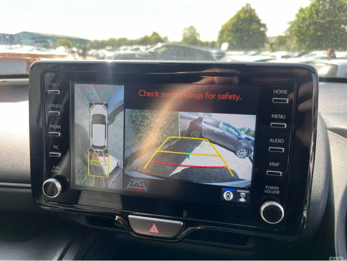 Toyota Yaris Cross SUV, Petrol Hybrid, 2023, White