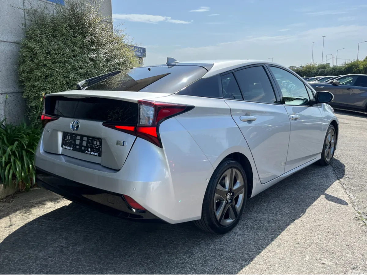 Toyota Prius Saloon, Petrol Hybrid, 2020, Silver