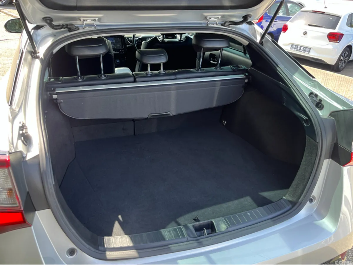 Toyota Prius Saloon, Petrol Hybrid, 2020, Silver