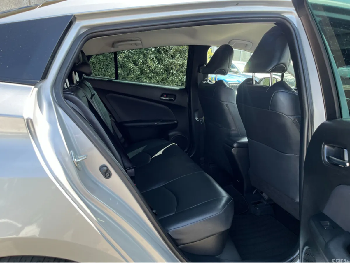 Toyota Prius Saloon, Petrol Hybrid, 2020, Silver