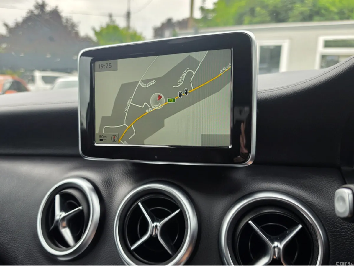 Mercedes-Benz A-Class Hatchback, Petrol, 2015, Silver