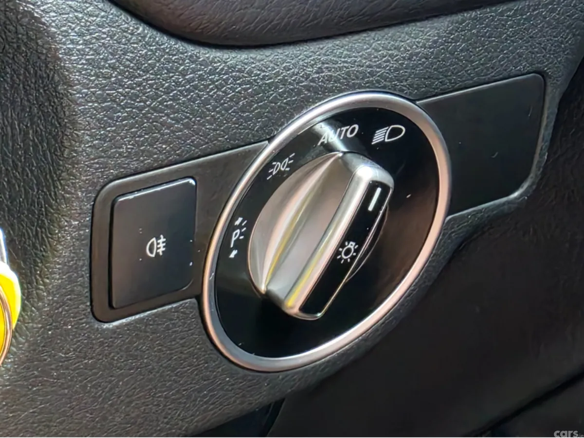 Mercedes-Benz A-Class Hatchback, Petrol, 2015, Silver