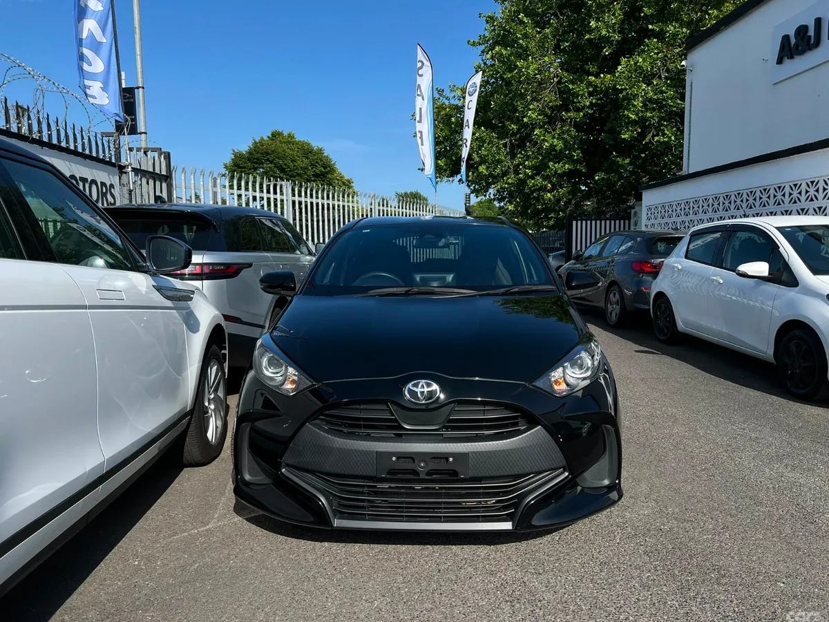 Toyota Yaris Hatchback, Petrol, 2022, Black