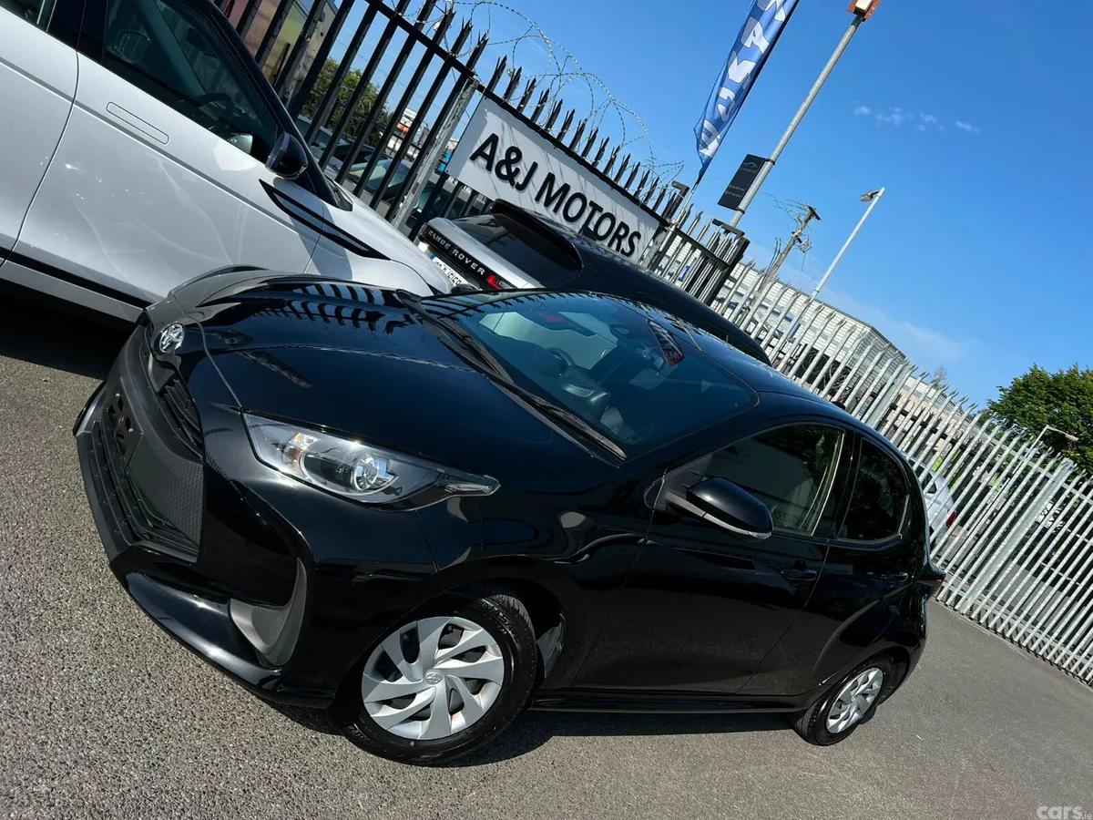 Toyota Yaris Hatchback, Petrol, 2022, Black