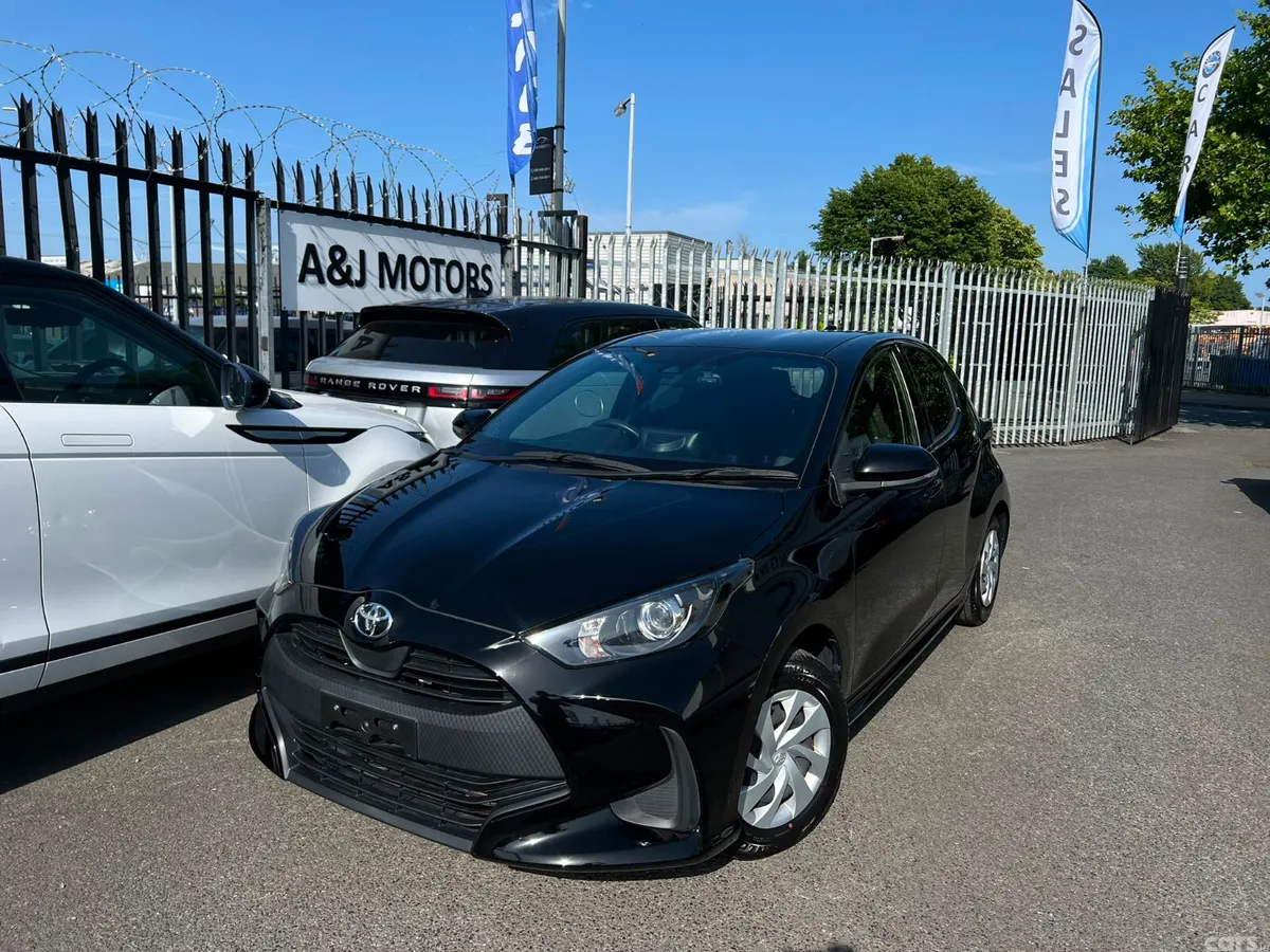 Toyota Yaris Hatchback, Petrol, 2022, Black