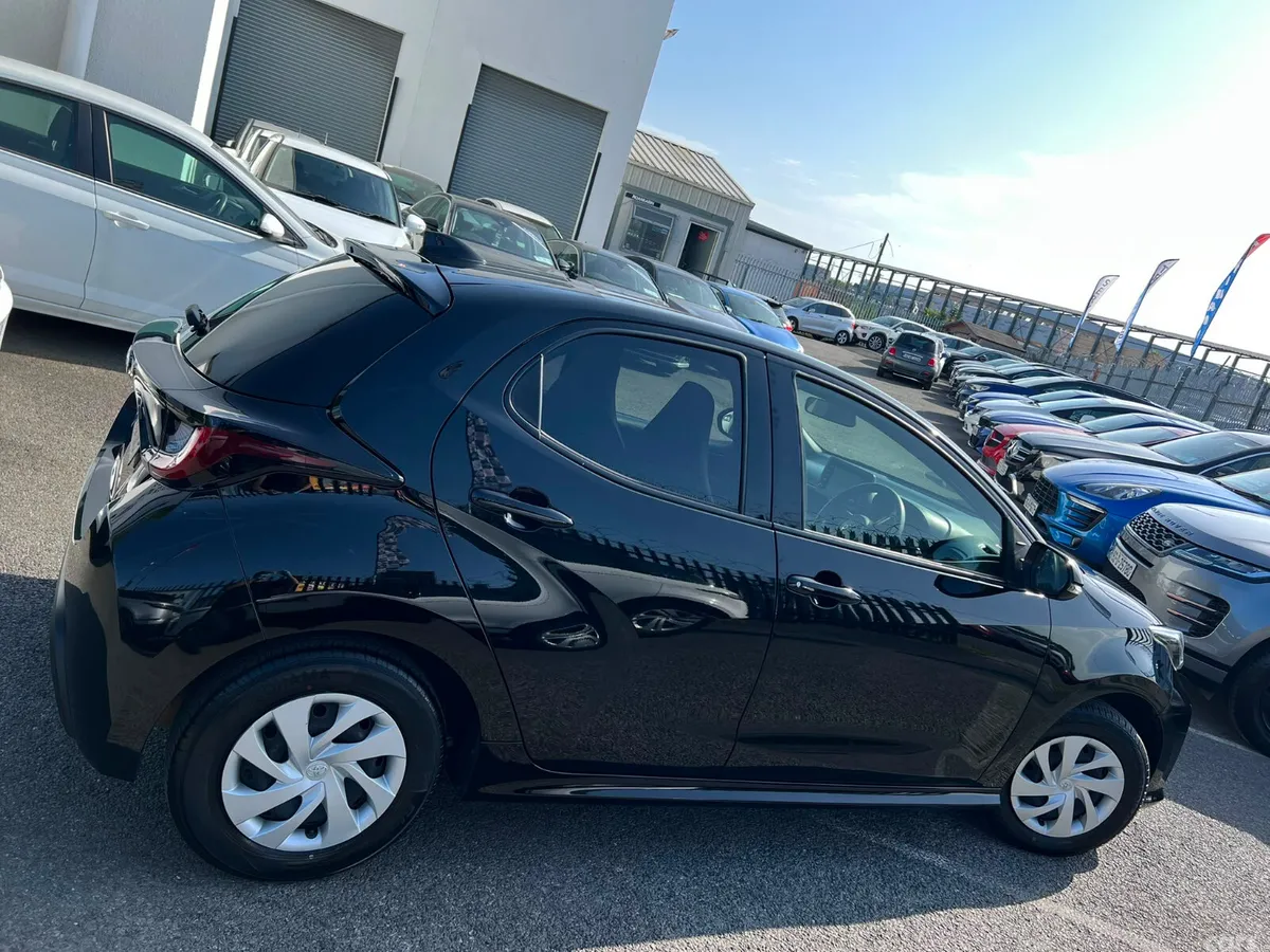 Toyota Yaris Hatchback, Petrol, 2022, Black