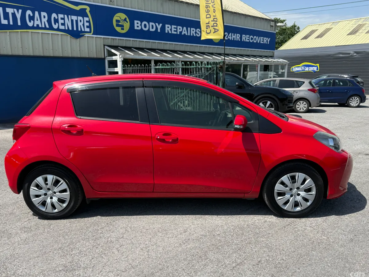 Toyota Vitz Hatchback, Petrol, 2014, Red