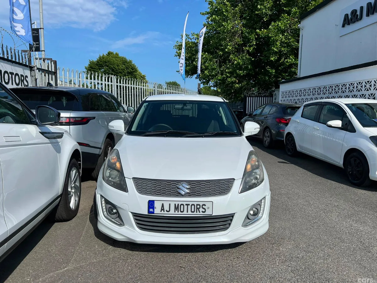 Suzuki Swift Hatchback, Petrol, 2015, White