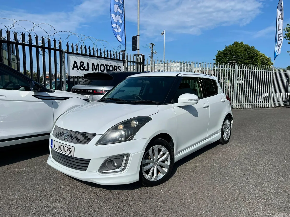 Suzuki Swift Hatchback, Petrol, 2015, White