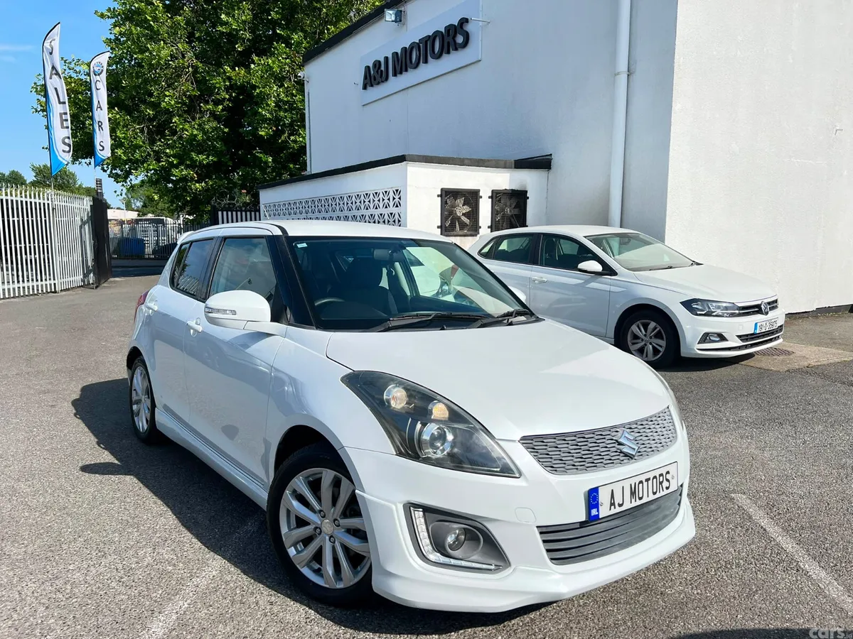 Suzuki Swift Hatchback, Petrol, 2015, White