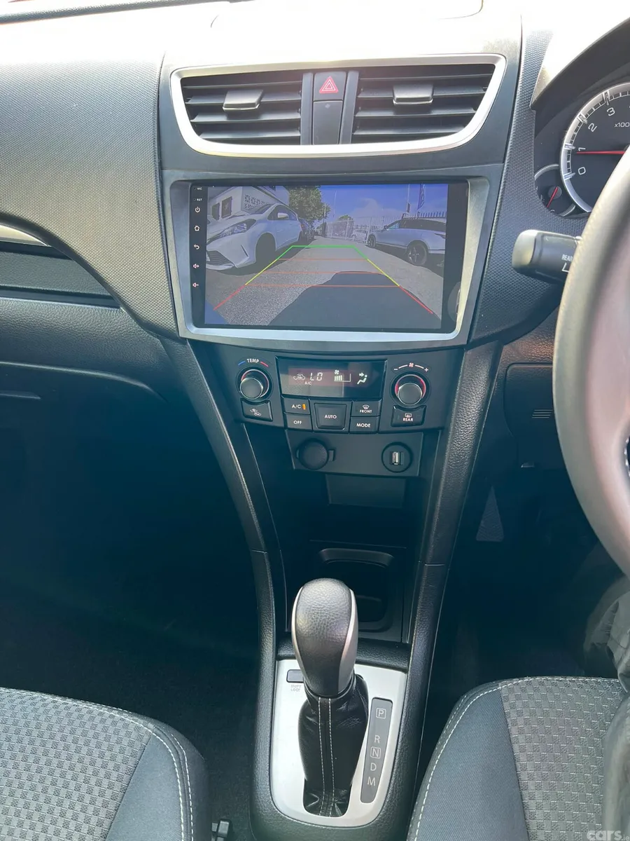 Suzuki Swift Hatchback, Petrol, 2015, White