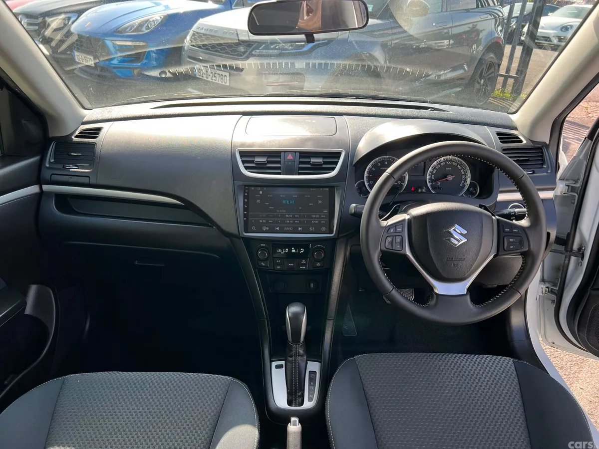 Suzuki Swift Hatchback, Petrol, 2015, White