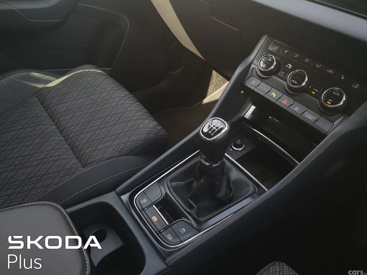 Skoda Karoq SUV, Diesel, 2022, Black
