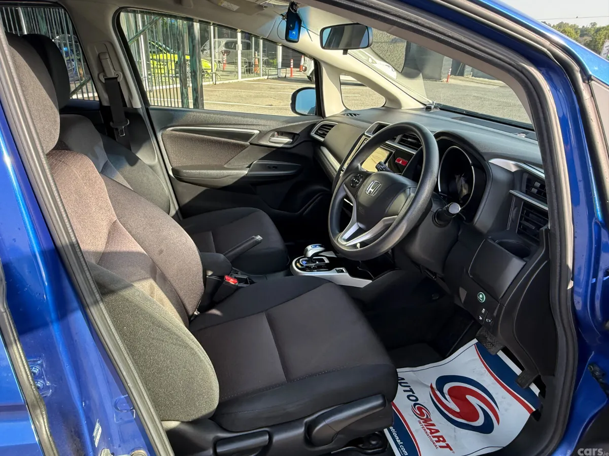 Honda Fit Hatchback, Petrol Hybrid, 2015, Blue
