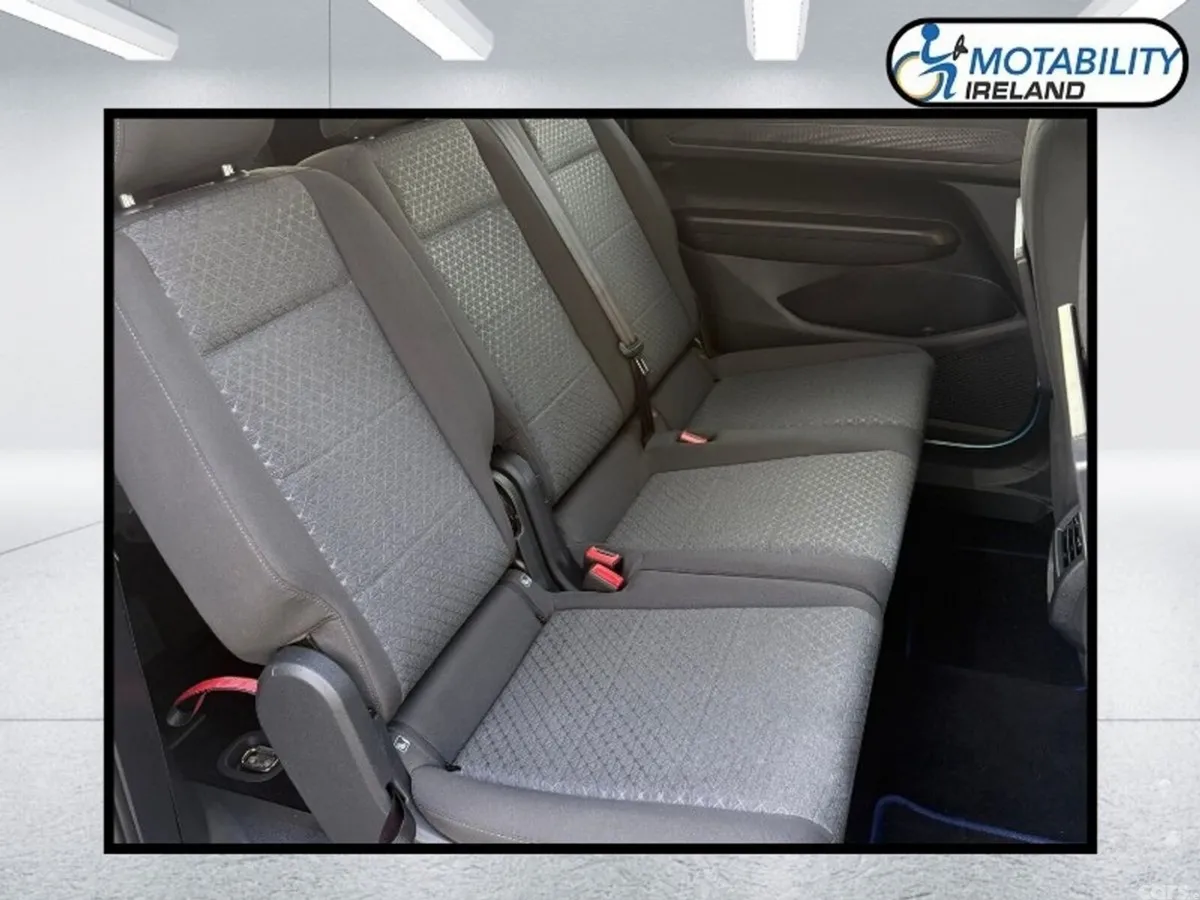 Ford Tourneo Connect MPV, Diesel, 2023, Blue