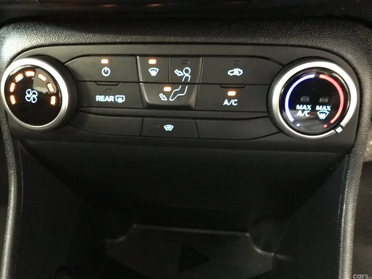 Ford Fiesta Hatchback, Petrol, 2021, White