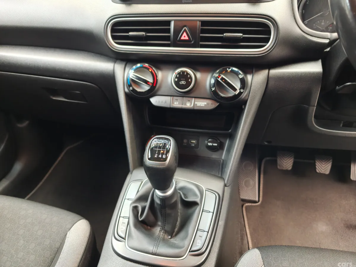 Hyundai KONA Hatchback, Petrol, 2018, Grey