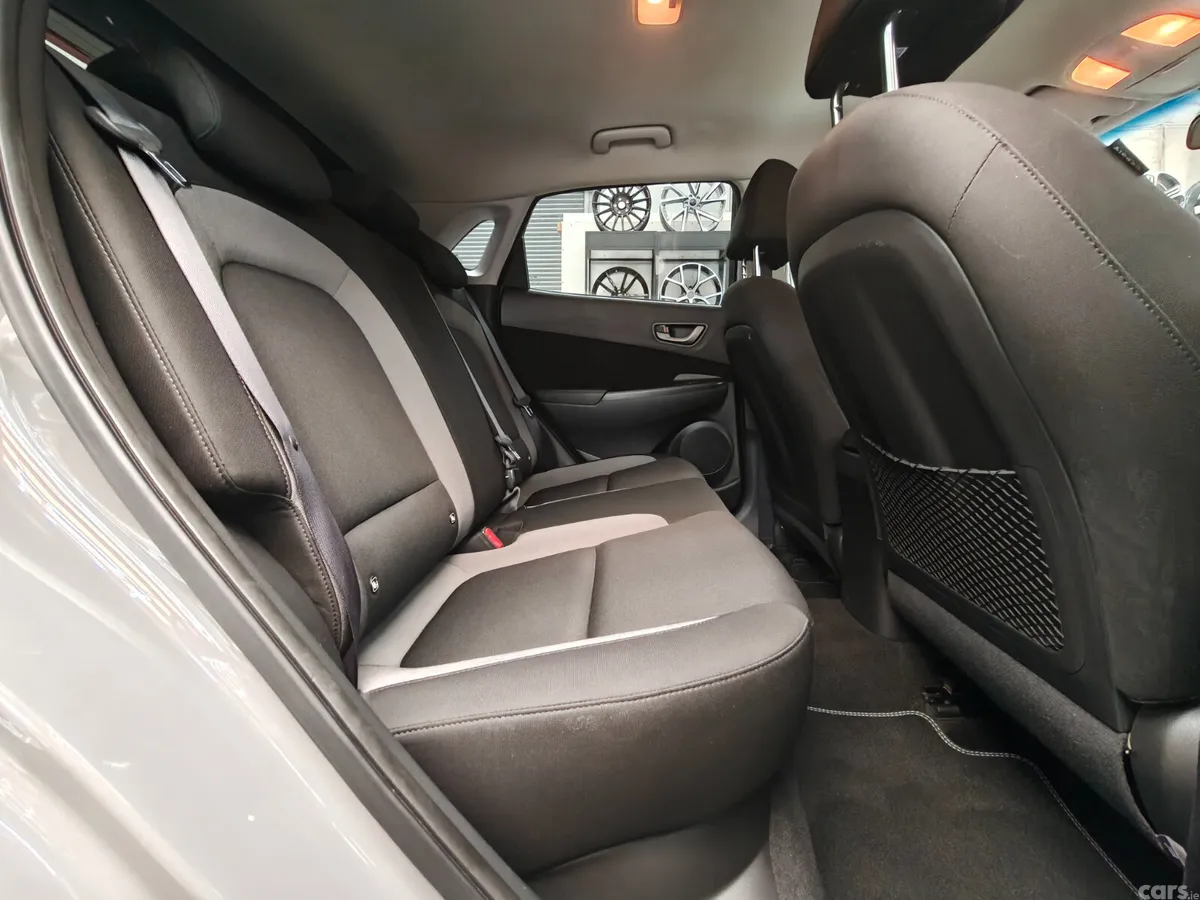 Hyundai KONA Hatchback, Petrol, 2018, Grey
