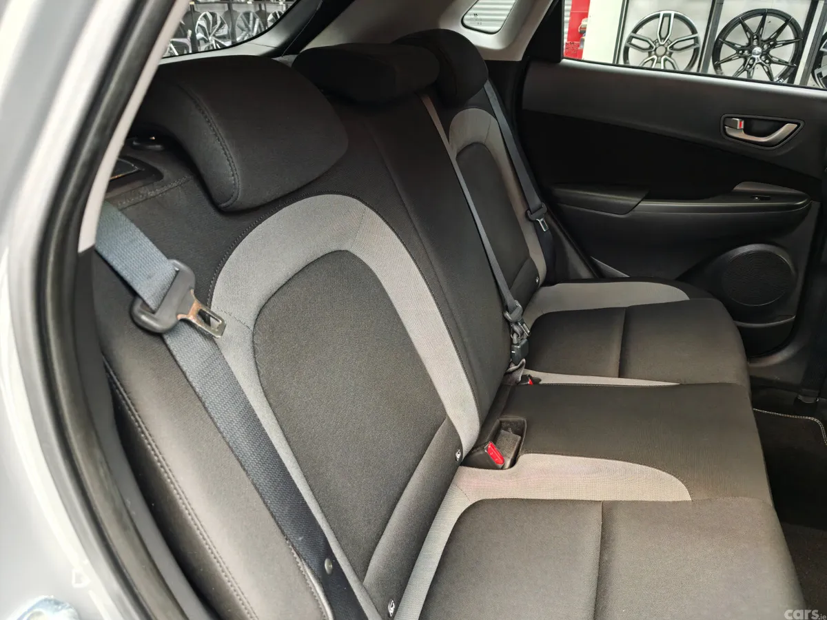 Hyundai KONA Hatchback, Petrol, 2018, Grey