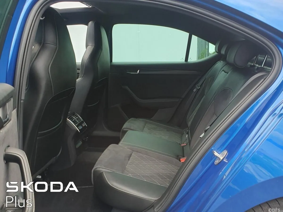 Skoda Superb Saloon, Diesel, 2024, Blue