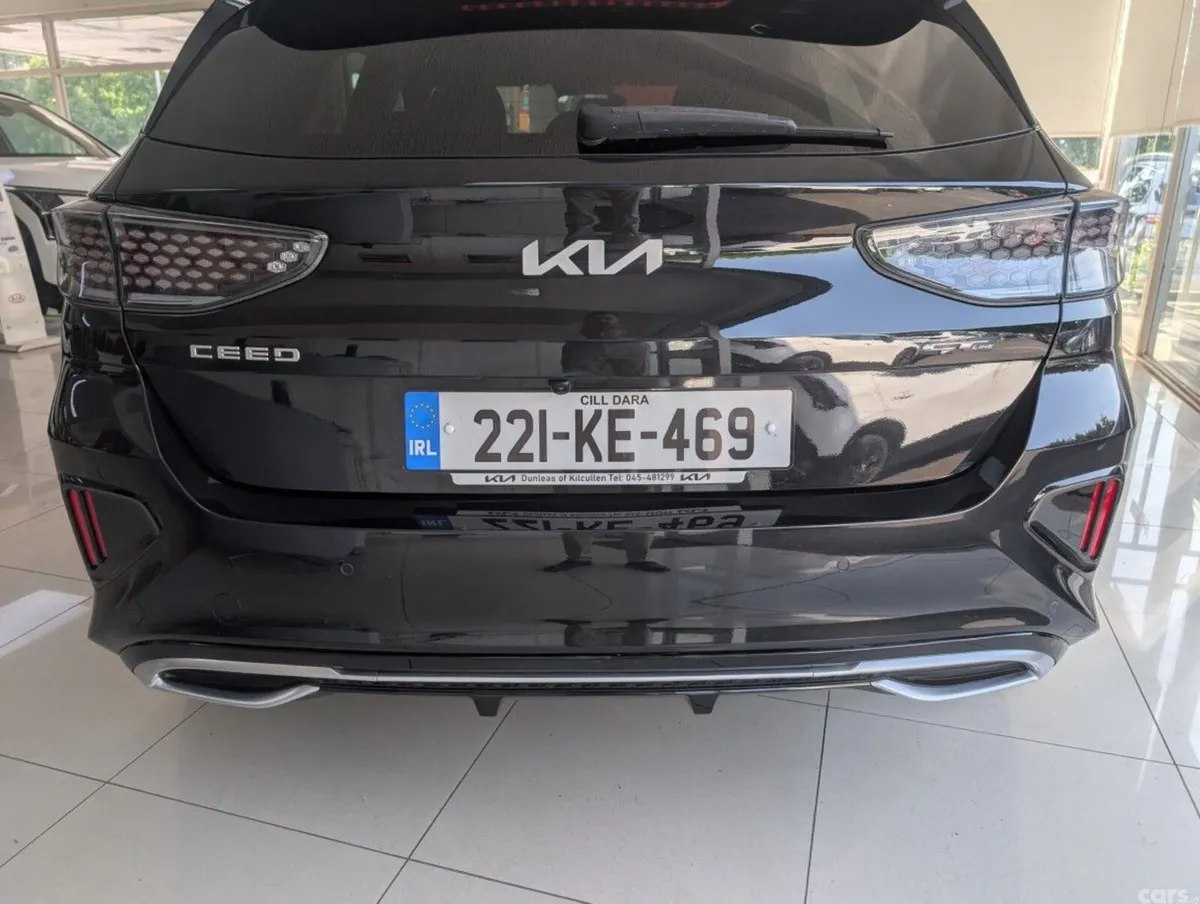 Kia Ceed Hatchback, Petrol, 2022, Black