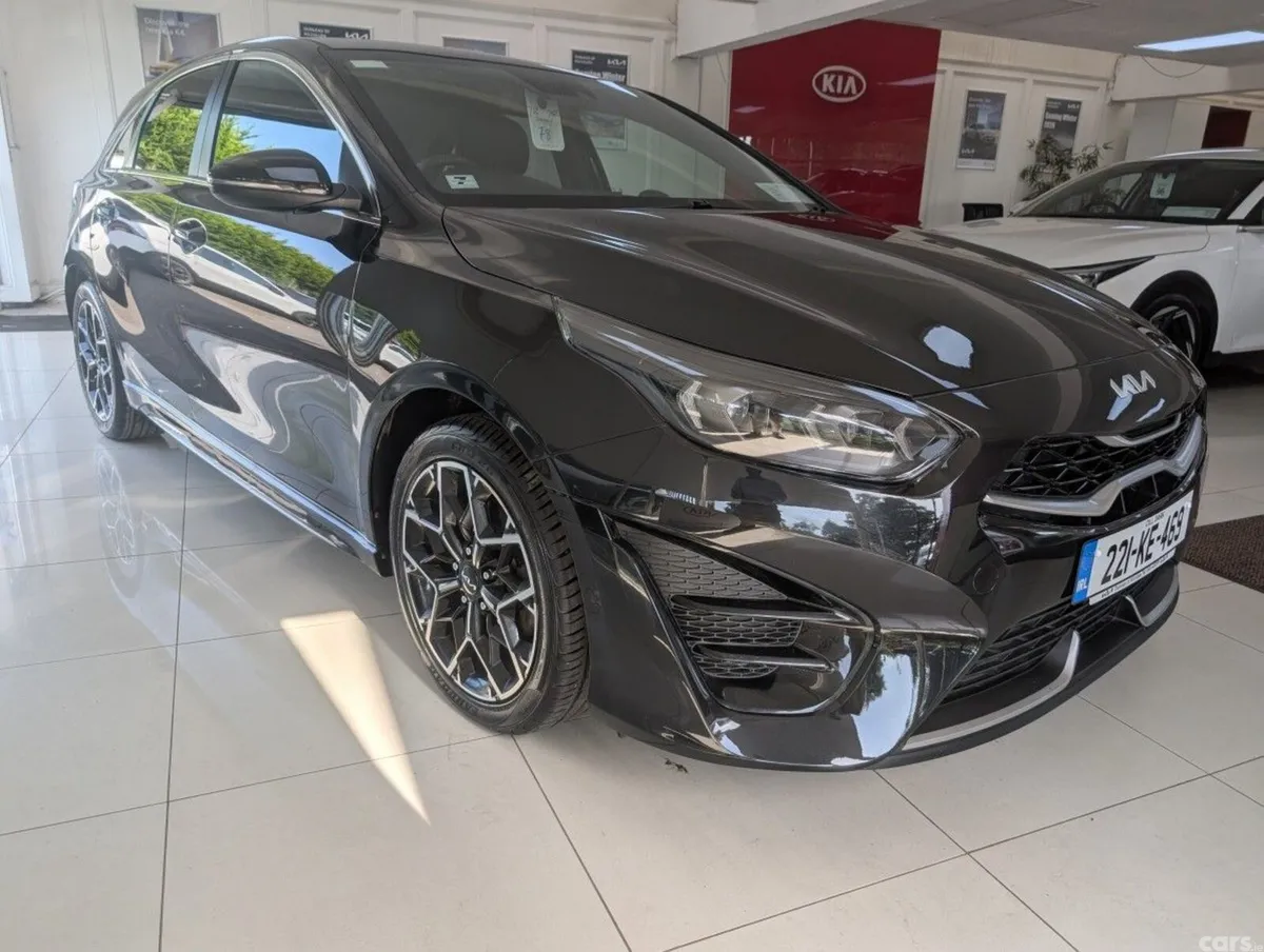 Kia Ceed Hatchback, Petrol, 2022, Black