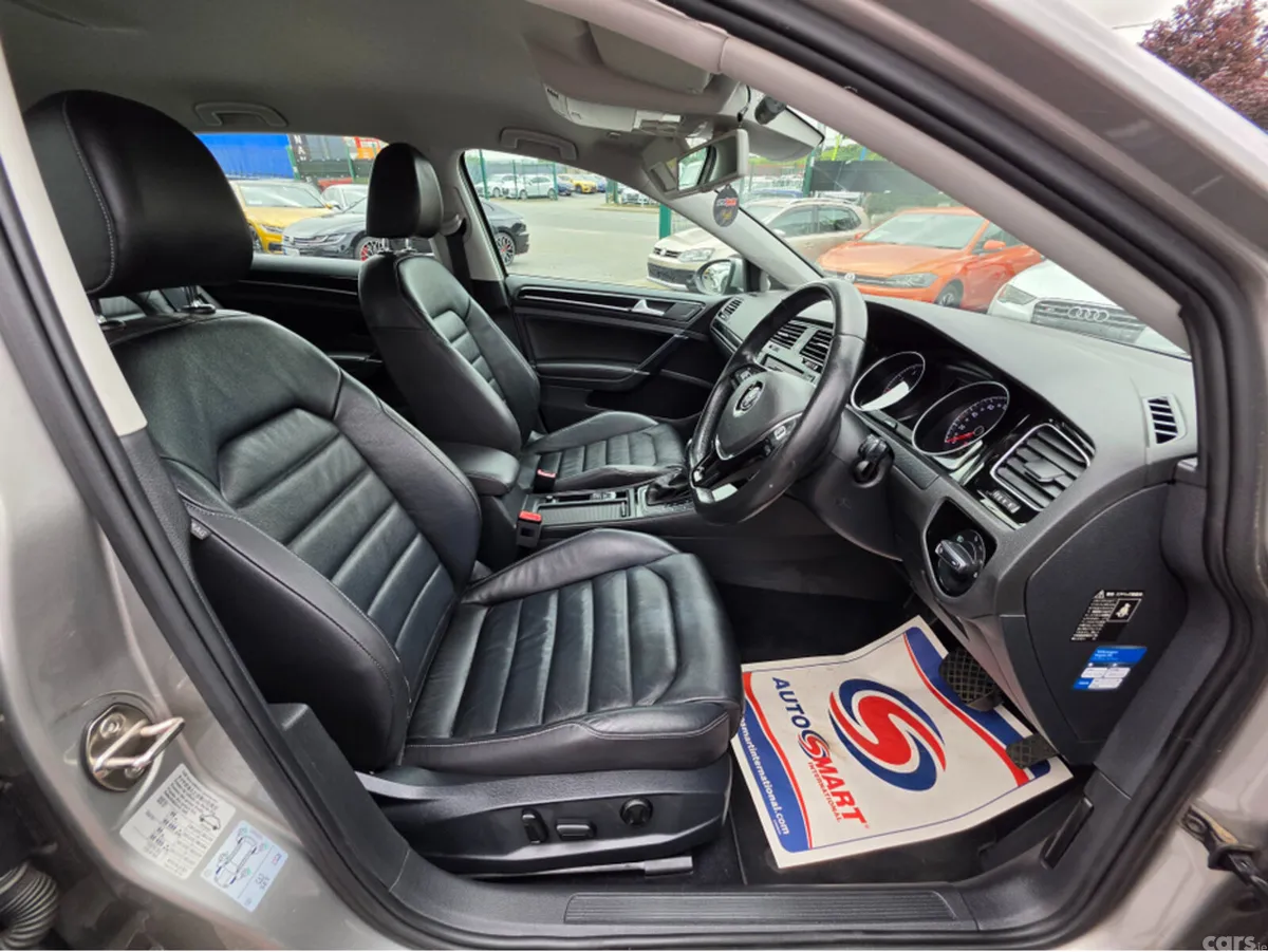 Volkswagen Golf Hatchback, Petrol, 2015, Silver