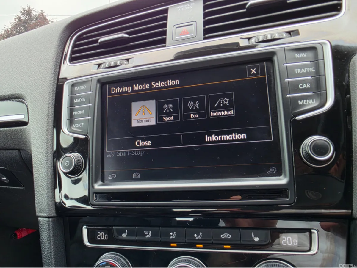 Volkswagen Golf Hatchback, Petrol, 2015, Silver