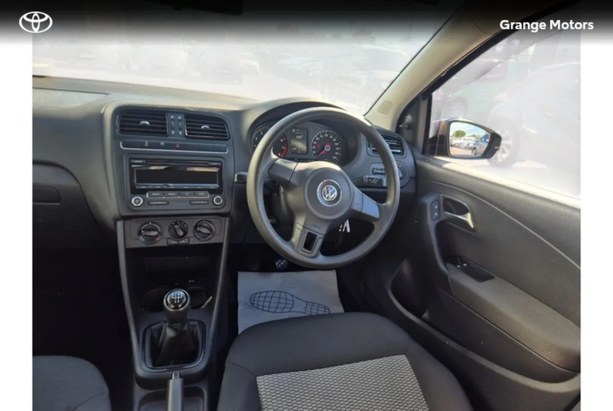 Volkswagen Polo Hatchback, Petrol, 2013, Black