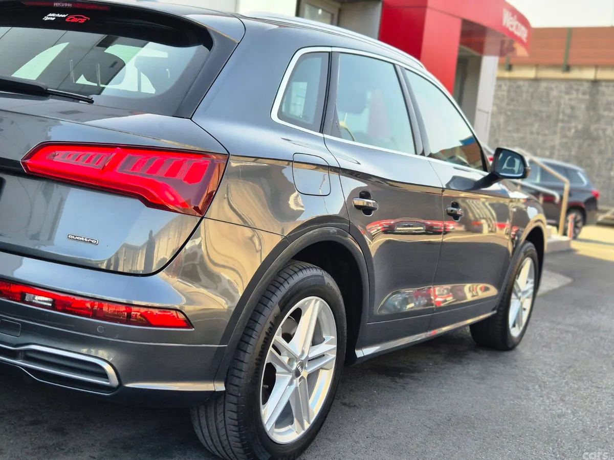 Audi Q5 SUV, Petrol Plug-in Hybrid, 2021, Grey