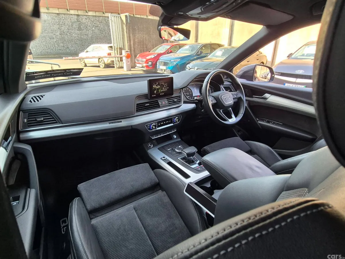 Audi Q5 SUV, Petrol Plug-in Hybrid, 2021, Grey